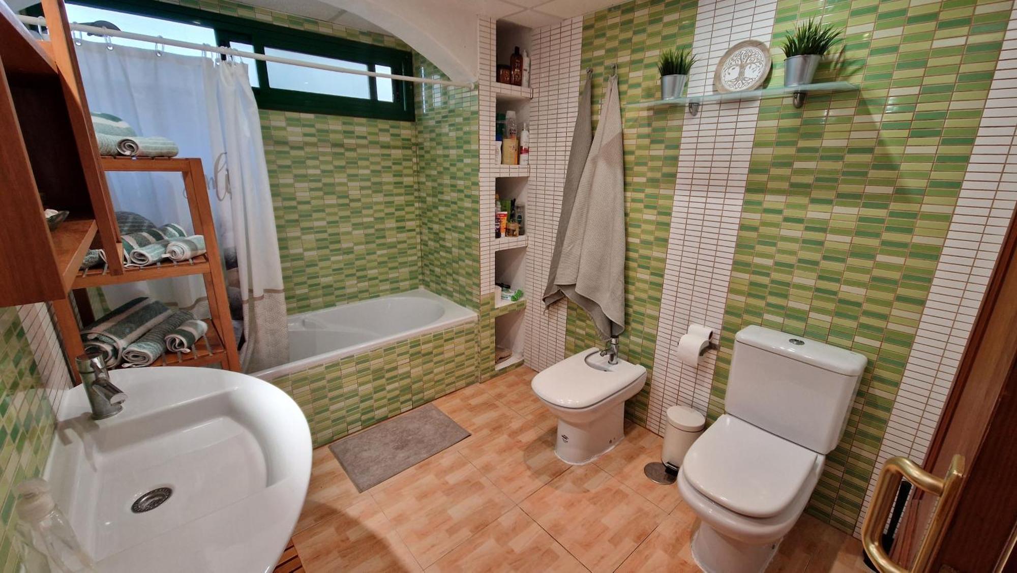 Lukite House Apartment Tías Екстериор снимка